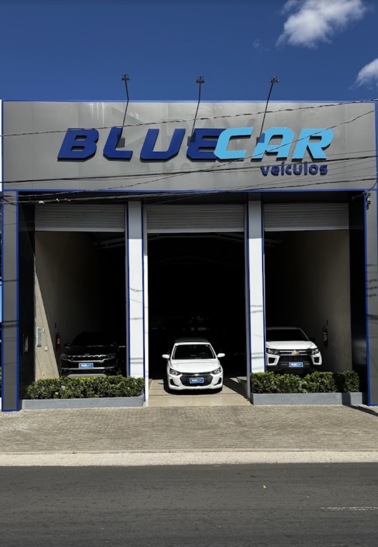 Fachada da loja Blue Car Veículos em Teresina-PI